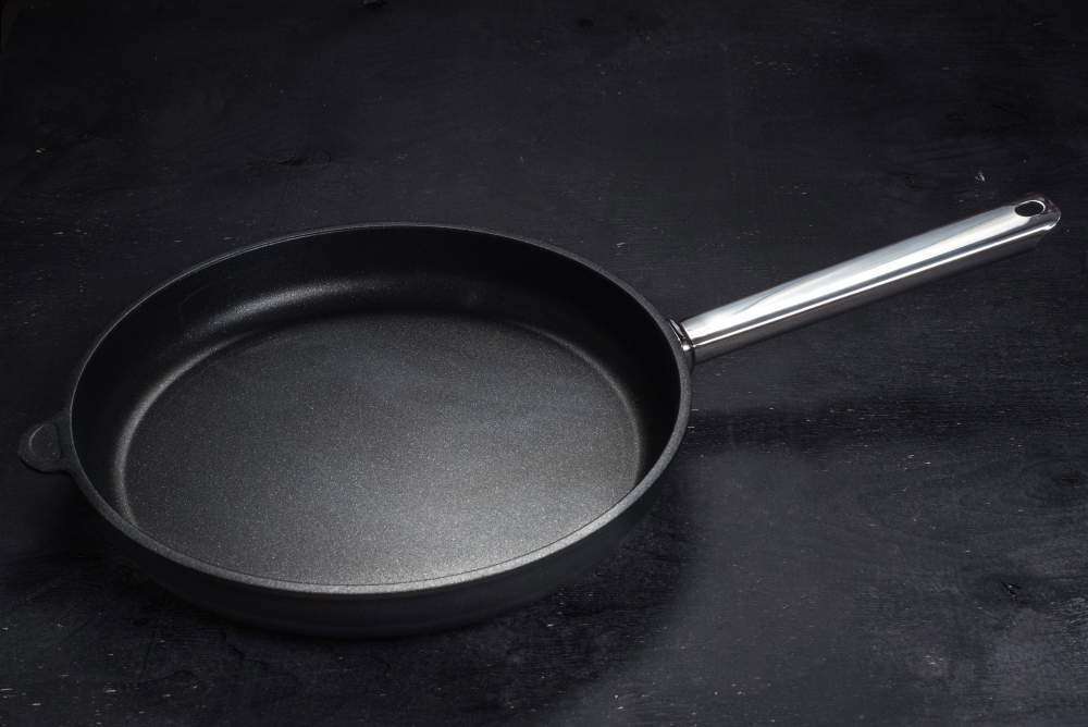 Сковородка AMT 26 см h-5 см 526-E-Z4