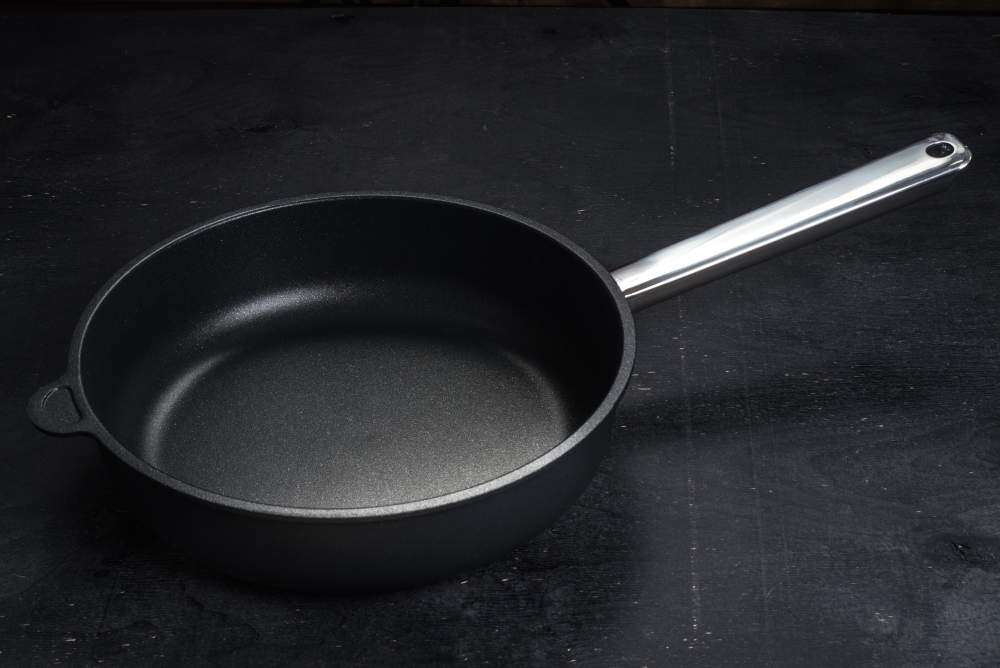 Сковородка (индукция) AMT 26 см h-7 см I-726-E-Z4