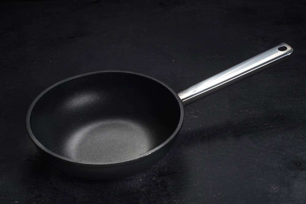 Сковорода AMT Sauteuse 24 см h-6 см 624-E-Z4