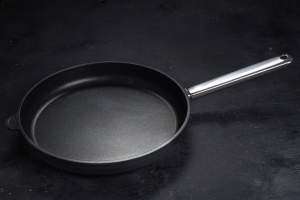 Сковородка AMT 32 см h-5 см 532-E-Z4