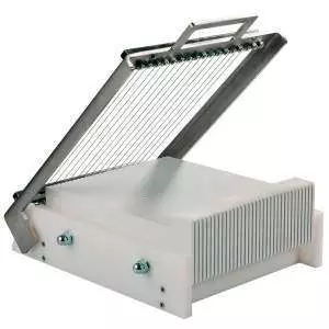 Делитель для мягких пирожных 25x28 см с 1 насадкой Martellato CHITMINI