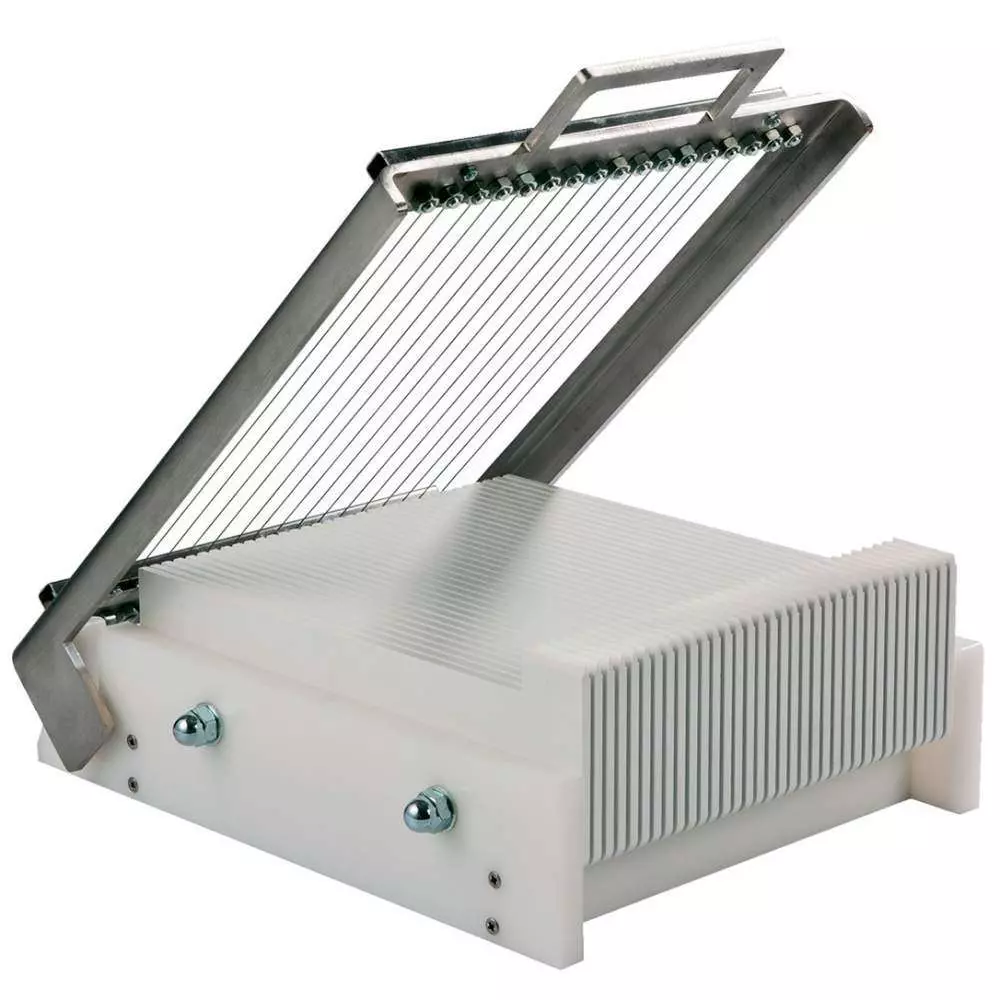 Делитель для мягких пирожных 25x28 см с 1 насадкой Martellato CHITMINI