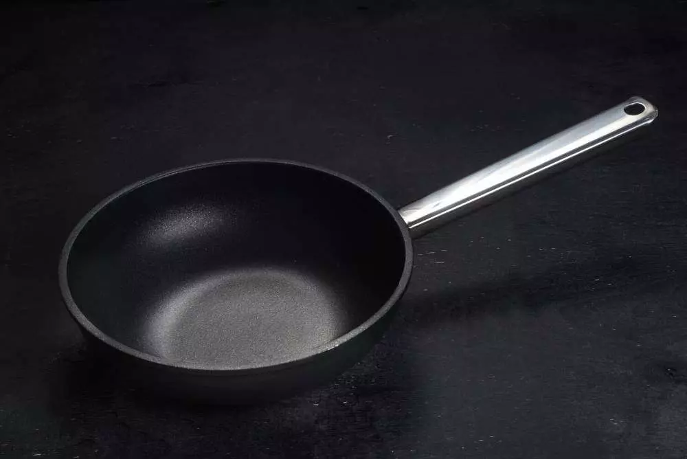 Сковородка AMT Sauteuse 24 см h-6 см 624-E-Z4