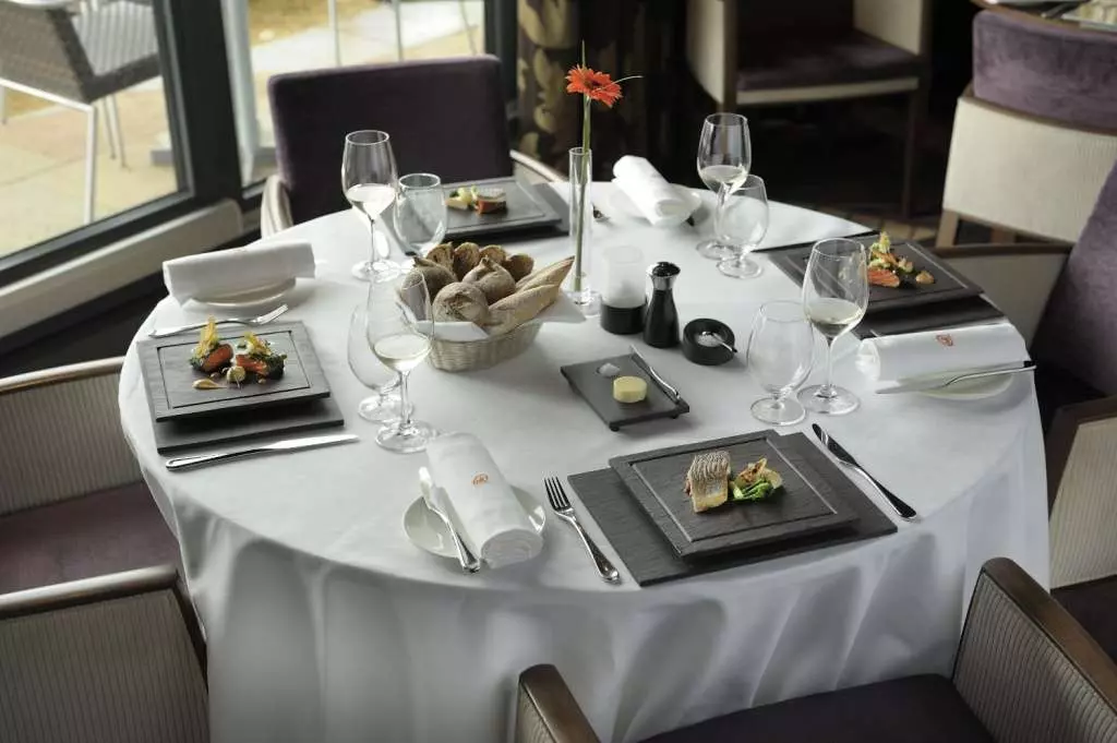 Посуда для сервировки стола