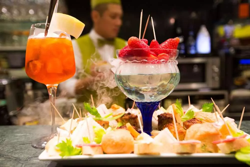 бокалы под мартини